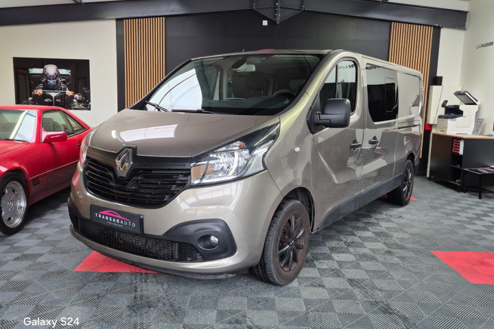 RENAULT TRAFIC CABINE APPROFONDIE