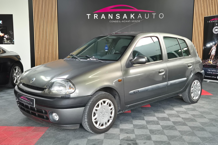 RENAULT CLIO