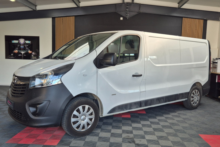 OPEL VIVARO FOURGON