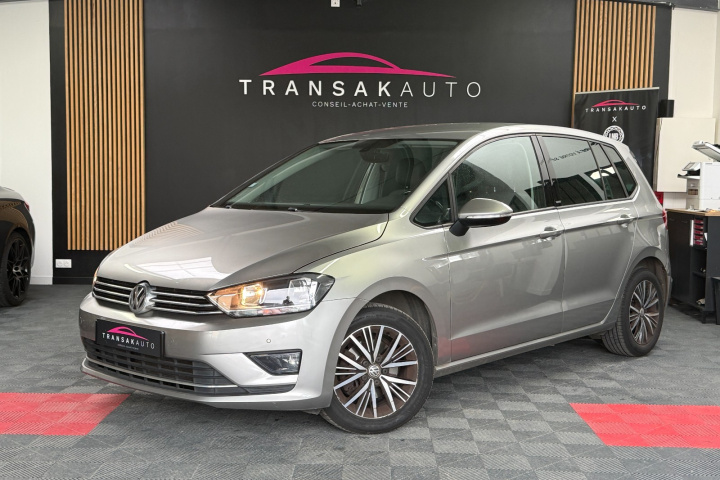 VOLKSWAGEN GOLF SPORTSVAN