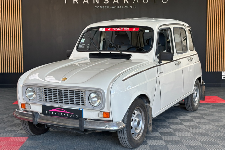 RENAULT 4