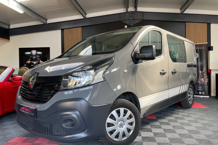RENAULT TRAFIC CABINE APPROFONDIE